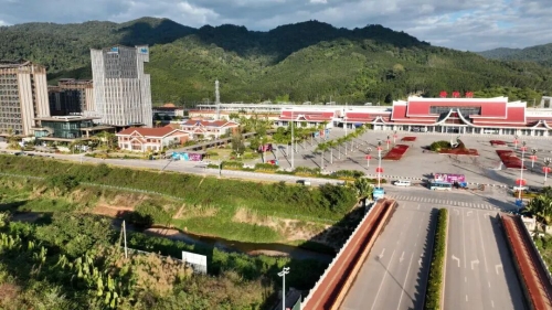 中老铁路磨憨站。赵伟 摄
